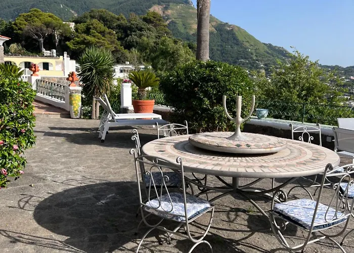 Blu Panorama Bed & Breakfast 3*