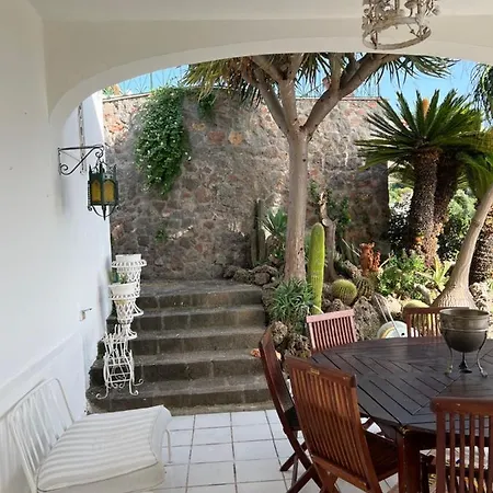 Blu Panorama Bed & Breakfast 3*