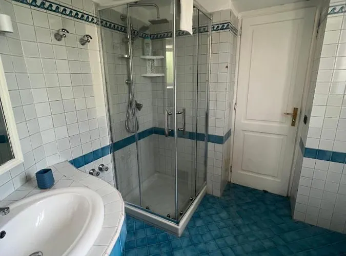 ベッド・アンド・ブレックファスト Blu Panorama 3*